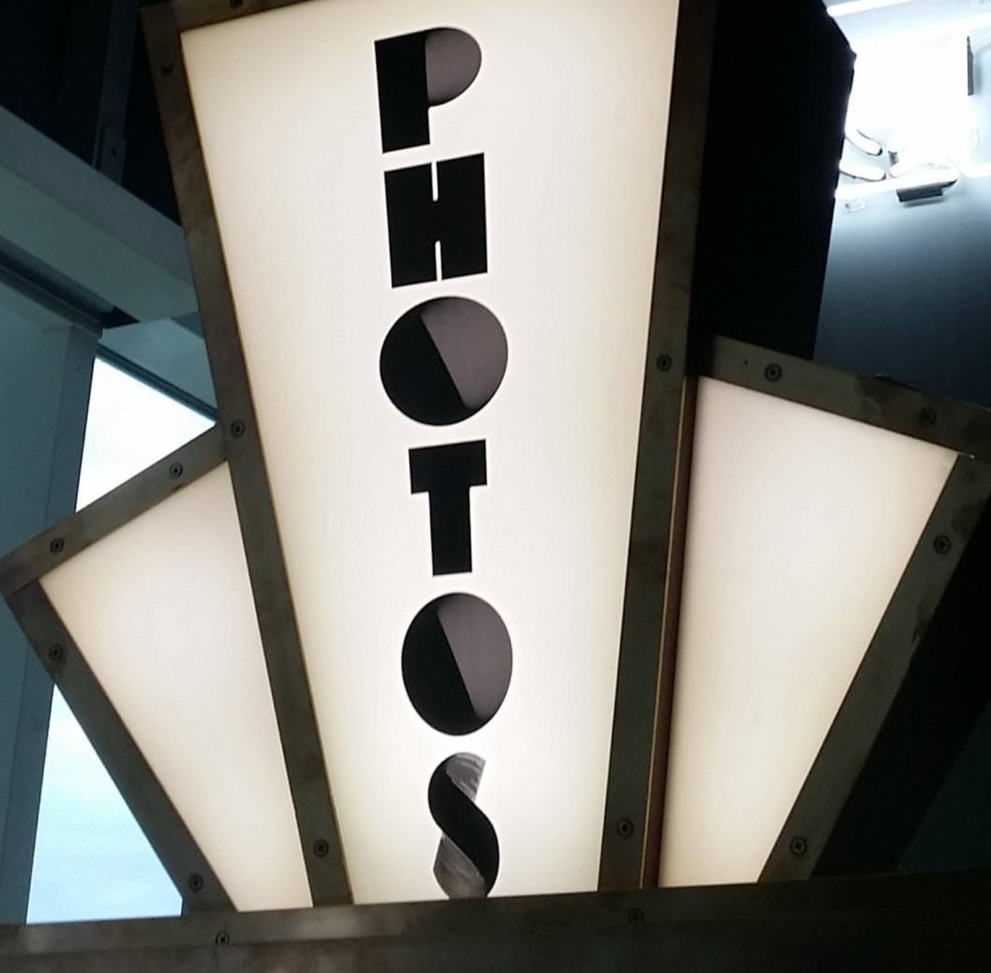 Brasso Luxury Booth - Image